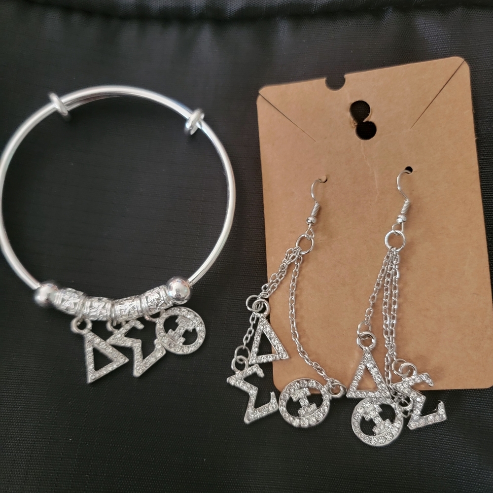 DELTA SIGMA THETA 2 PIECE SET